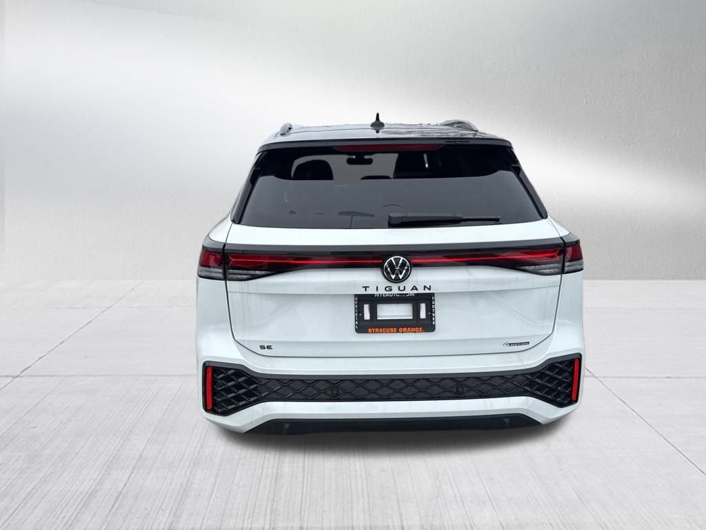 New 2026 Volkswagen Tiguan SE R-Line image 4