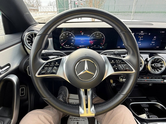 Used 2025 Mercedes-Benz CLA 250 image 22