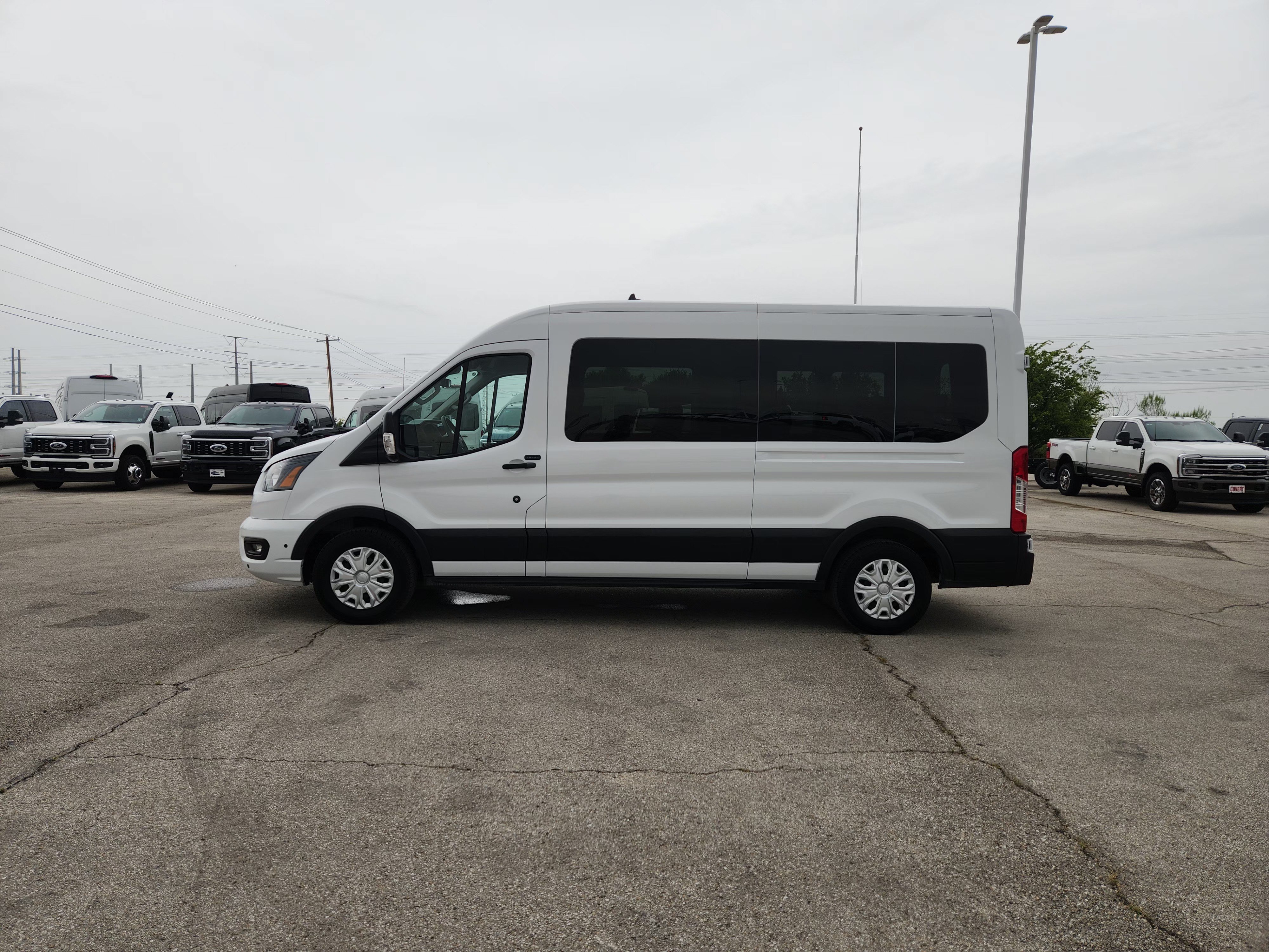 Used 2025 Ford Transit 350 XLT RWD image 4