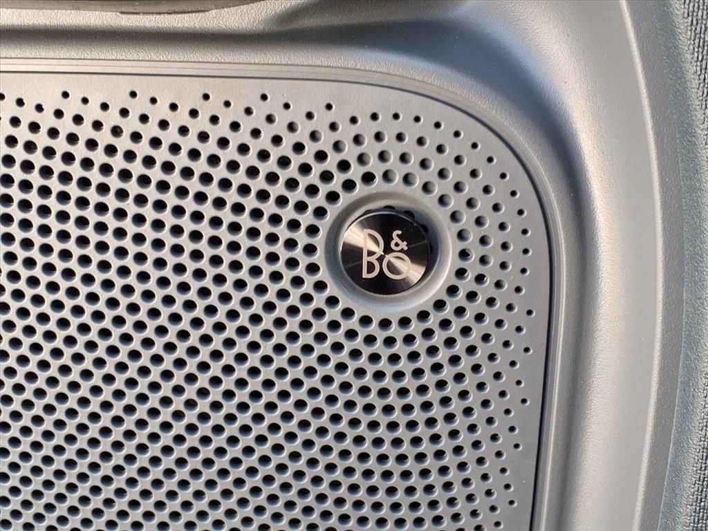 New 2026 Ford Maverick Lariat w/ Black Appearance Package image 18