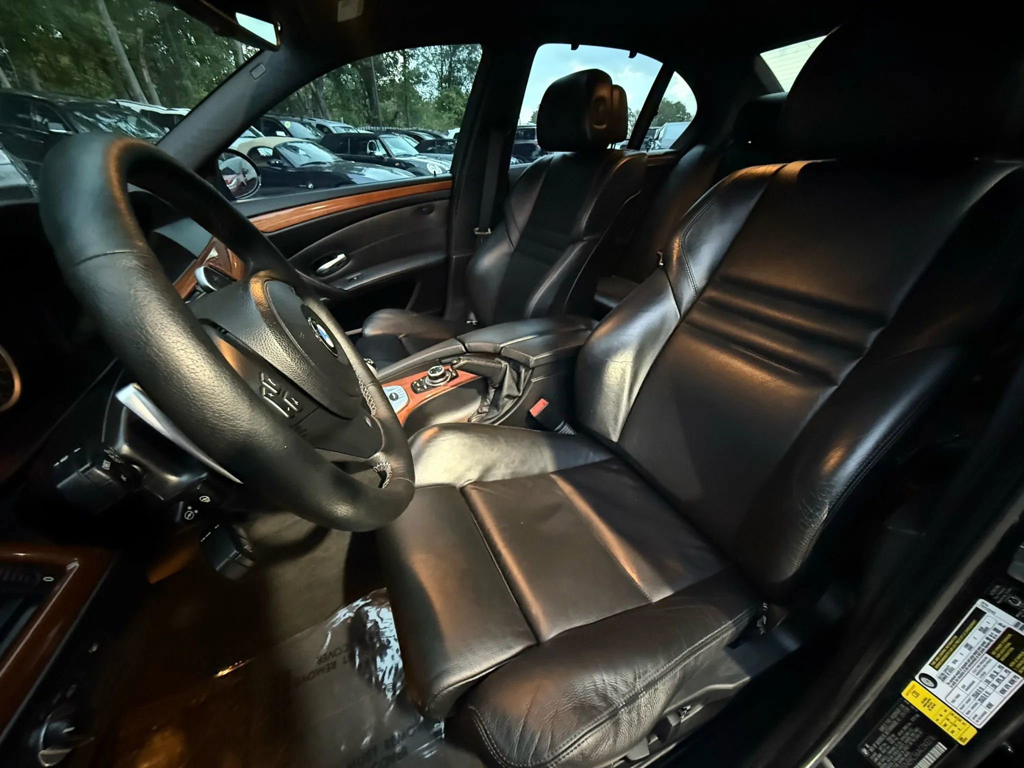 Used 2010 BMW M5 image 12