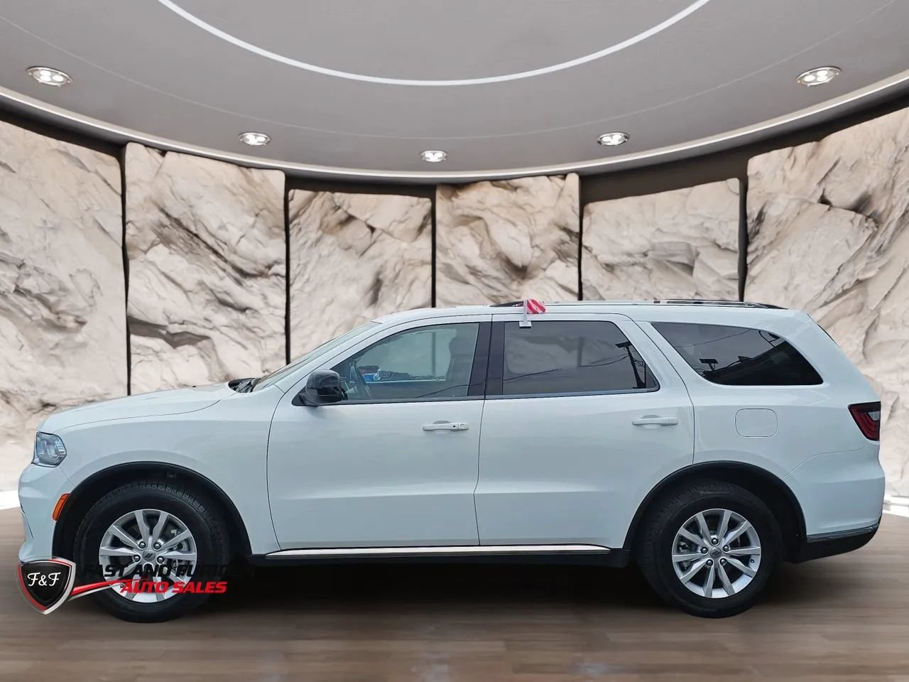 Used 2023 Dodge Durango SXT RWD image 4