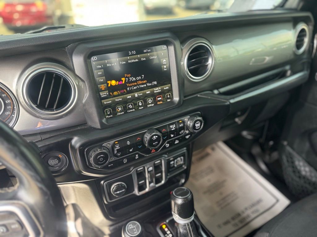 Used 2020 Jeep Gladiator Overland AWD/4WD image 37