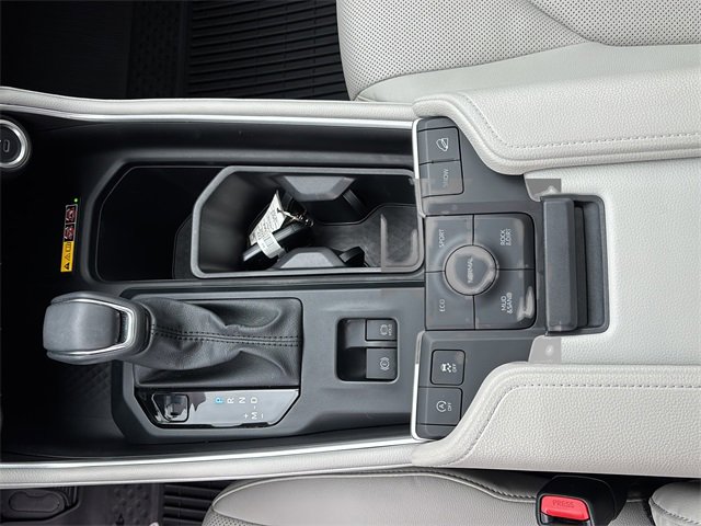 Certified 2025 Toyota Grand Highlander AWD image 17