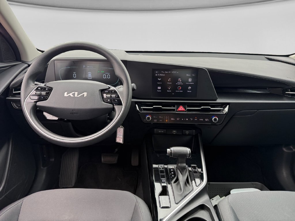 Used 2025 Kia Niro LX FWD image 23