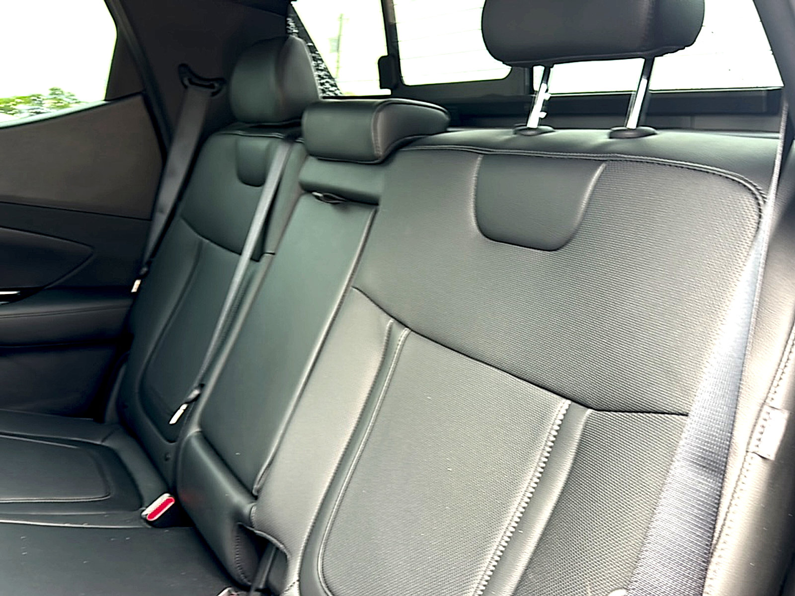 Used 2025 Hyundai Santa Cruz SEL FWD image 19