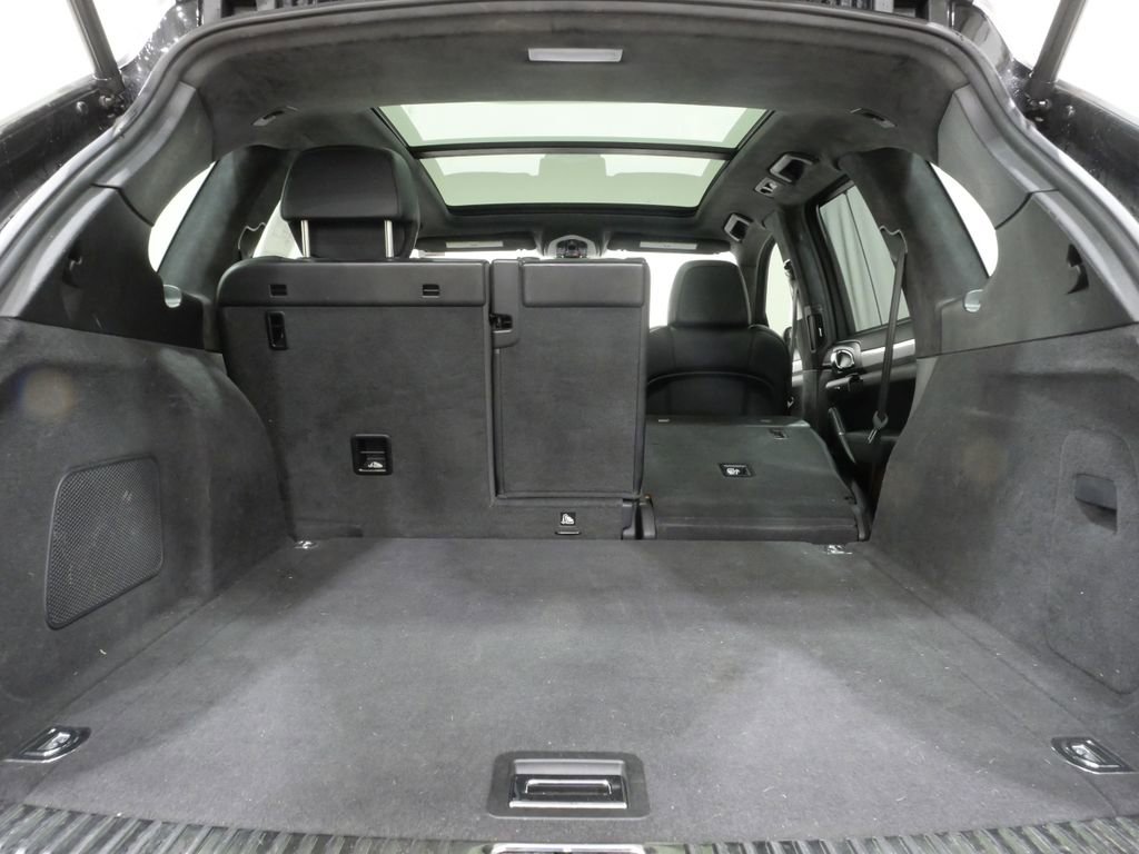 Used 2014 Porsche Cayenne Turbo image 29