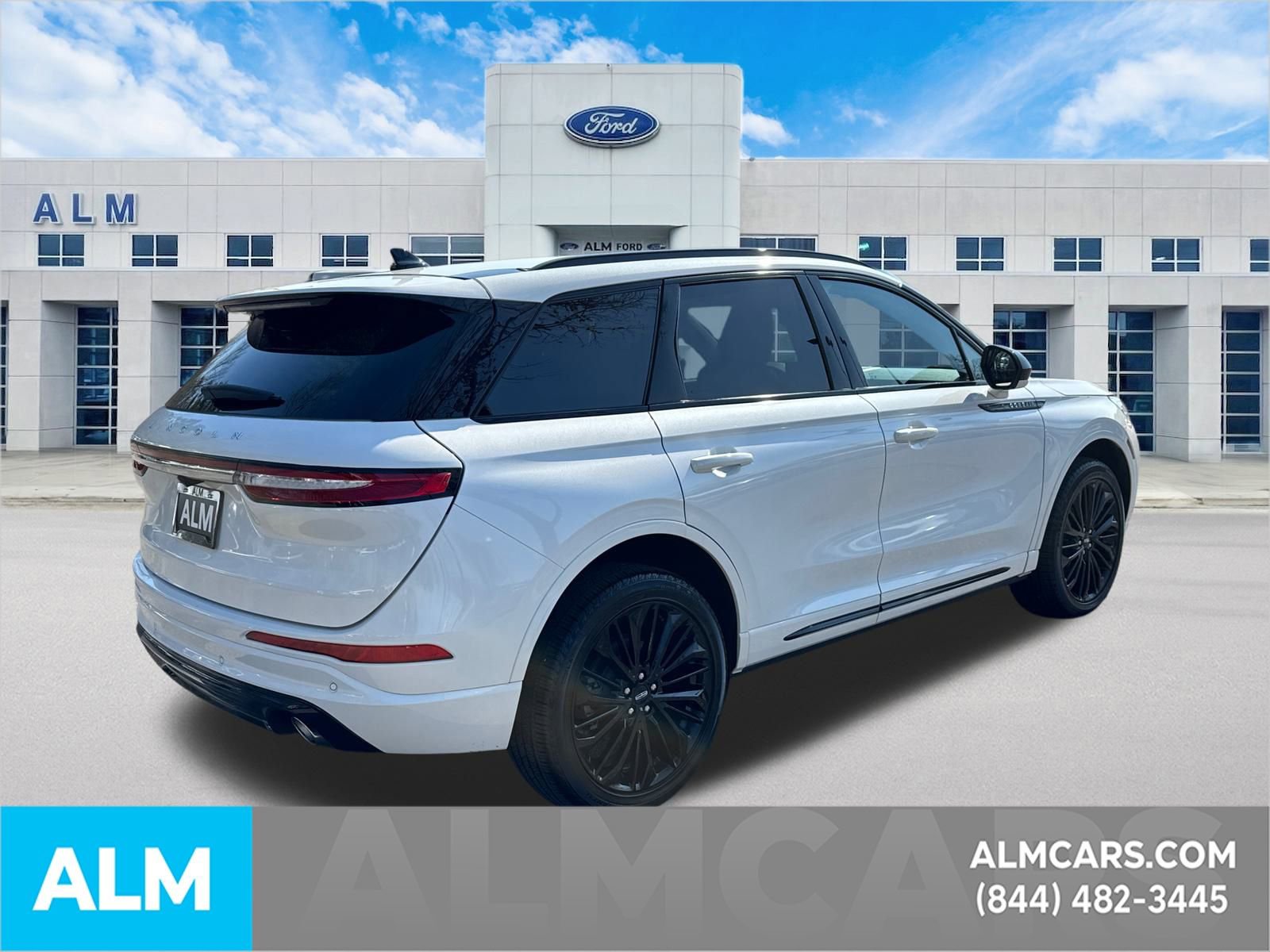 Used 2024 Lincoln Corsair Reserve w/ Jet Appearance Package image 5