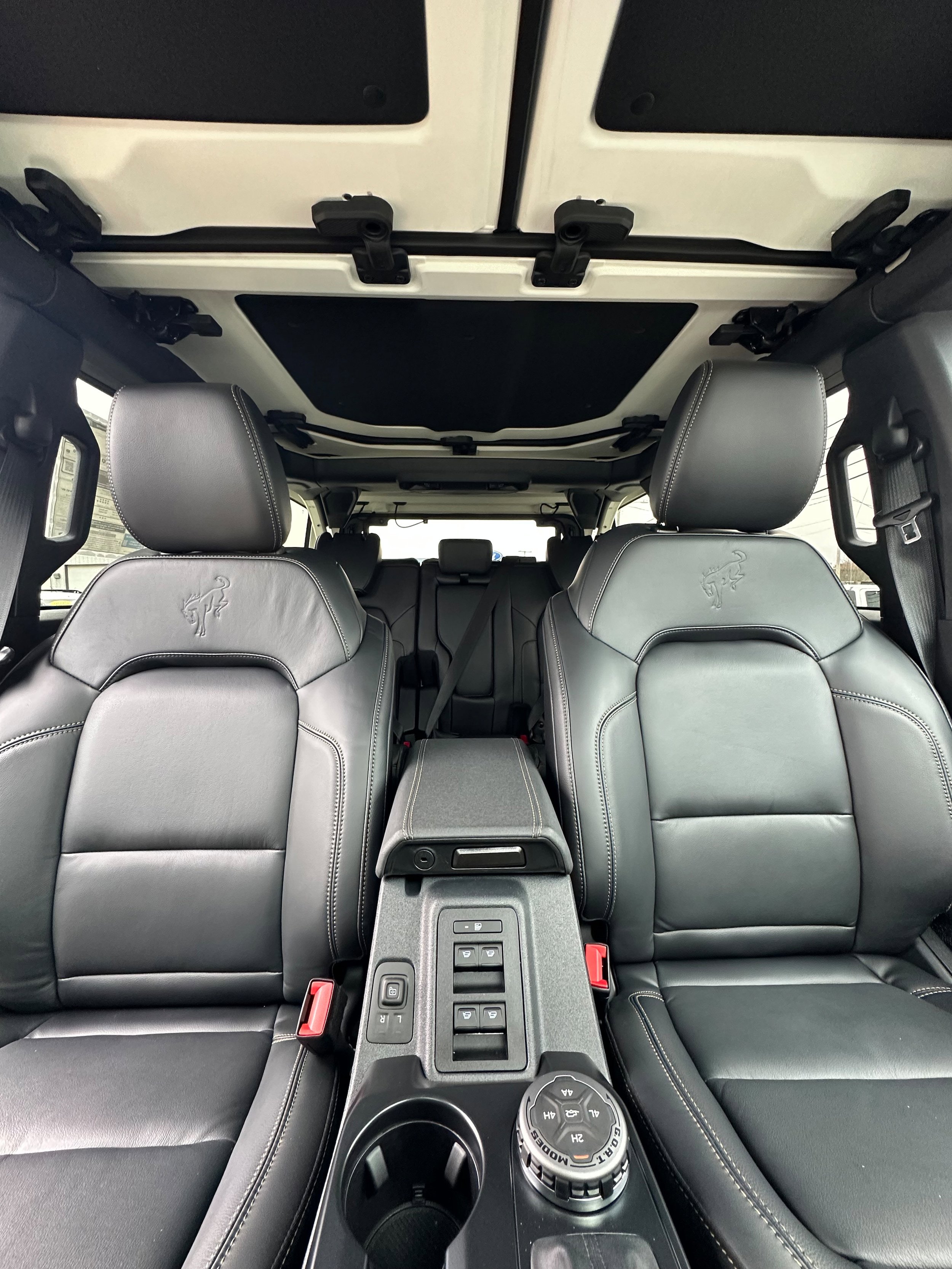 New 2025 Ford Bronco Badlands w/ Sasquatch Package AWD/4WD image 32