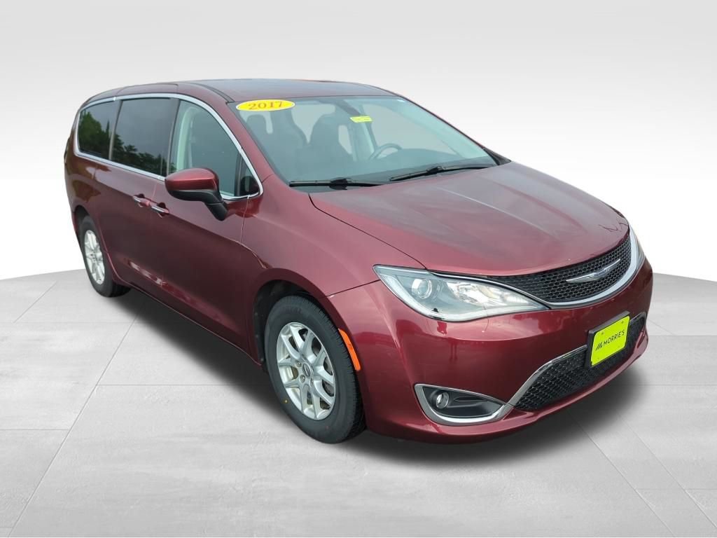 Used 2017 Chrysler Pacifica Touring Plus FWD image 8