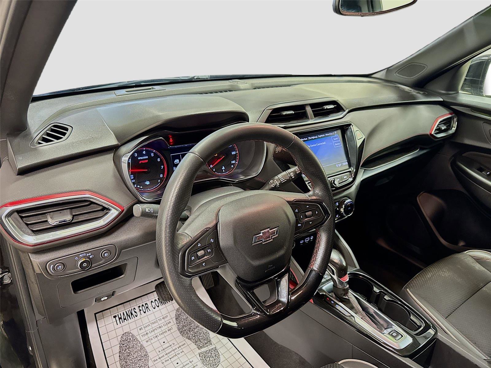 Used 2021 Chevrolet TrailBlazer RS w/ Sun and Liftgate Package image 9