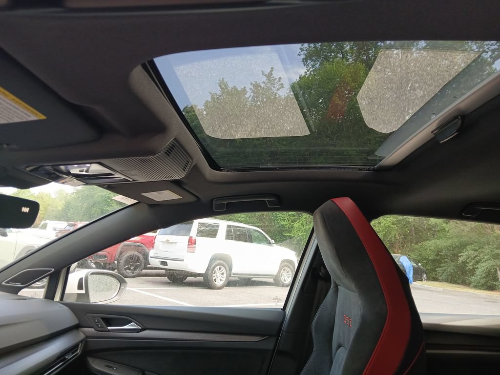 New 2026 Volkswagen GTI SE FWD image 21
