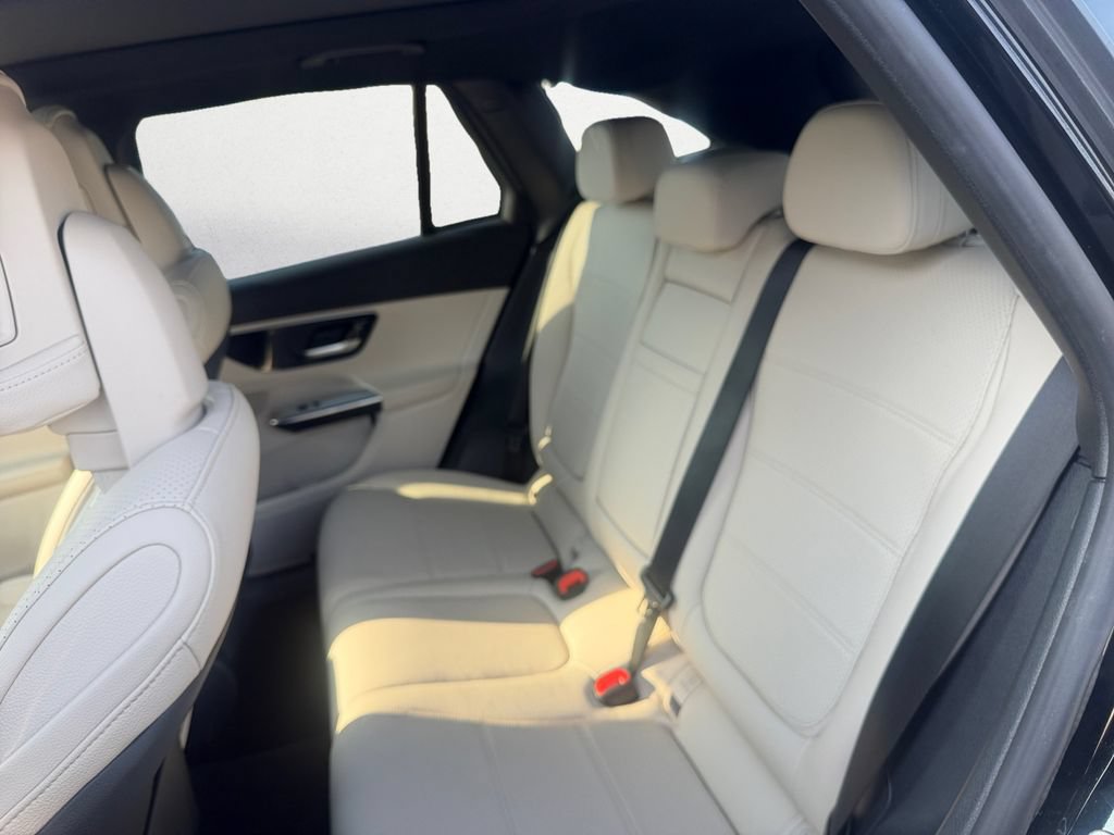 Used 2024 Mercedes-Benz GLC 300 image 13