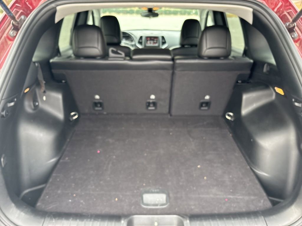 Used 2021 Jeep Cherokee Altitude image 10