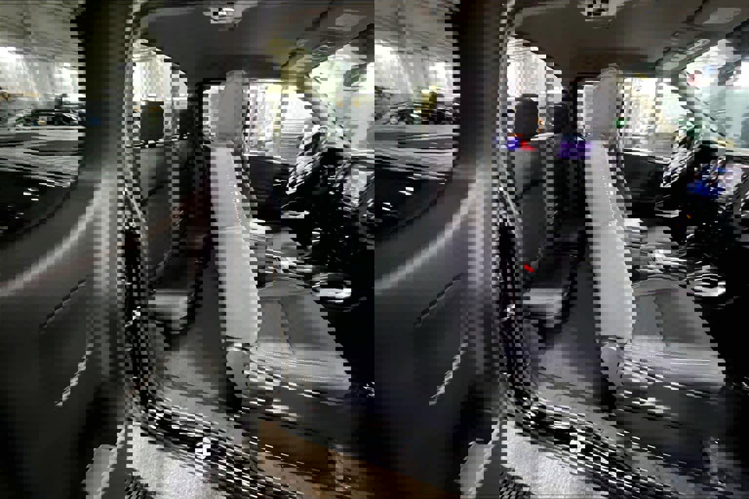 Used 2024 Nissan Frontier SV image 19