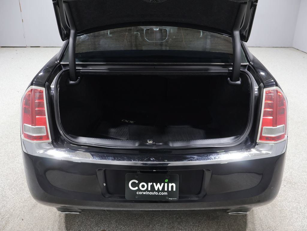 Used 2013 Chrysler 300 RWD image 20