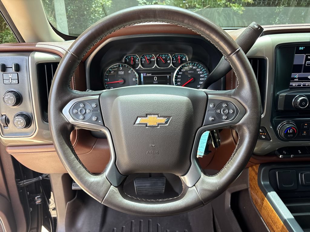 Used 2015 Chevrolet Silverado 1500 High Country w/ High Country Premium Package AWD/4WD image 13