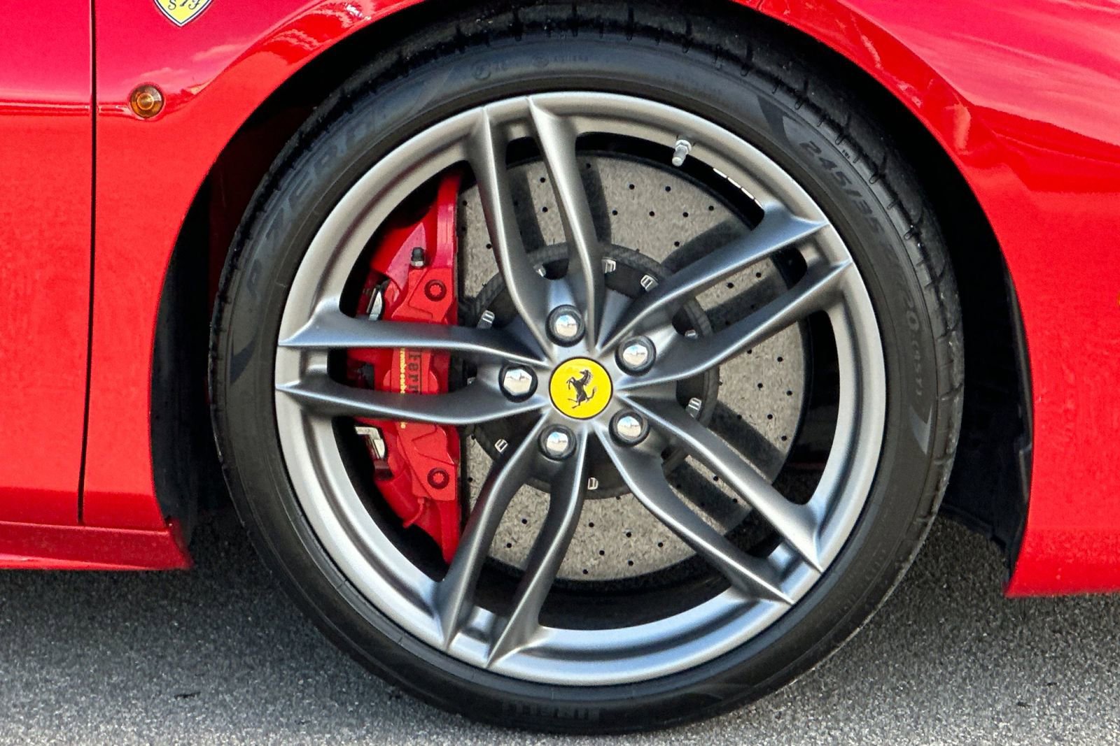 Used 2017 Ferrari 488 Spider RWD image 39