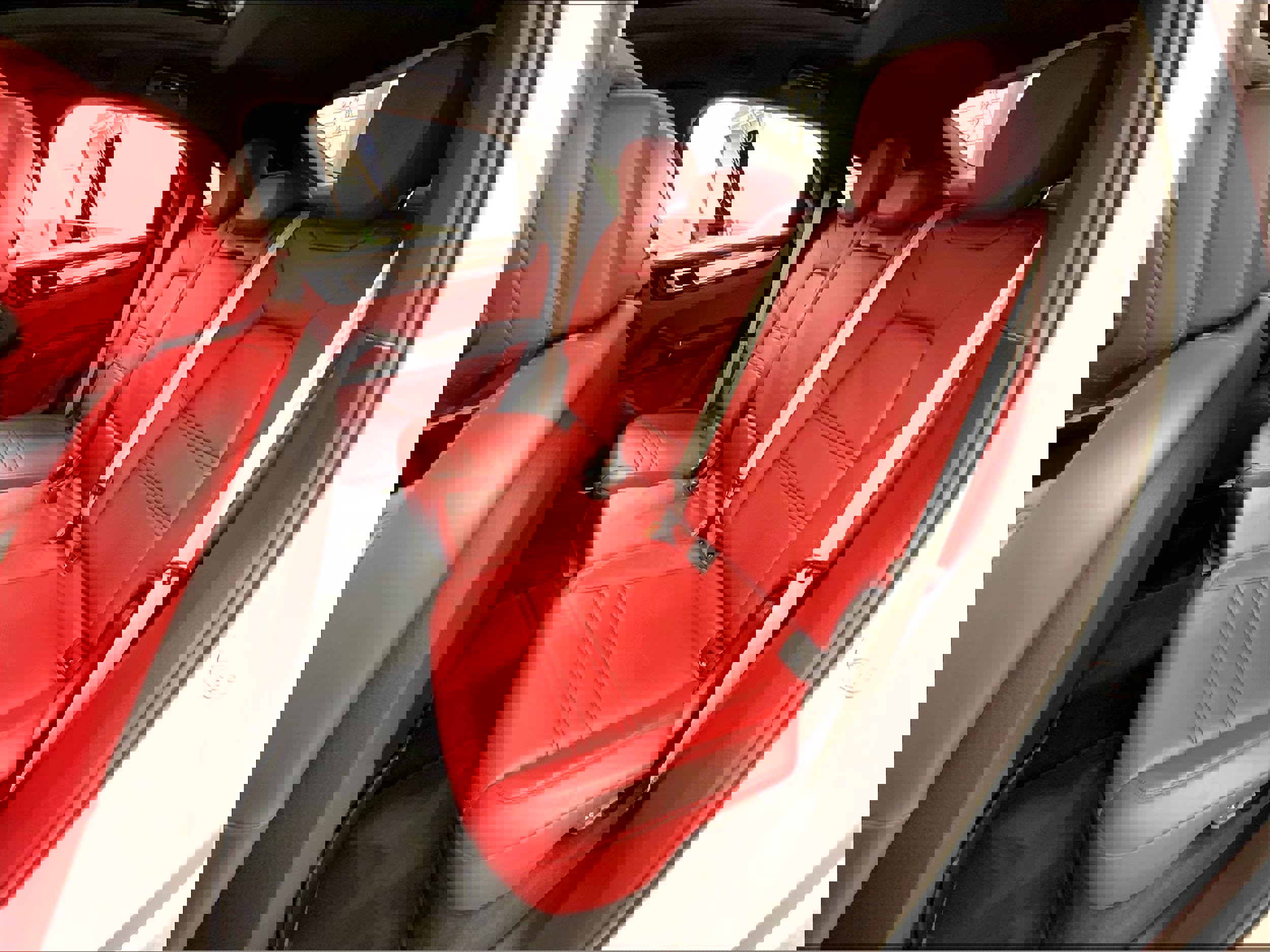 Used 2022 Porsche Cayenne Coupe image 23