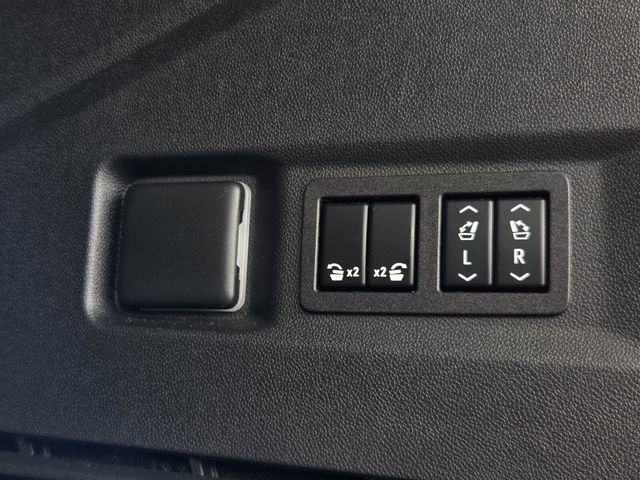 Certified 2023 Chevrolet Tahoe High Country AWD/4WD image 20