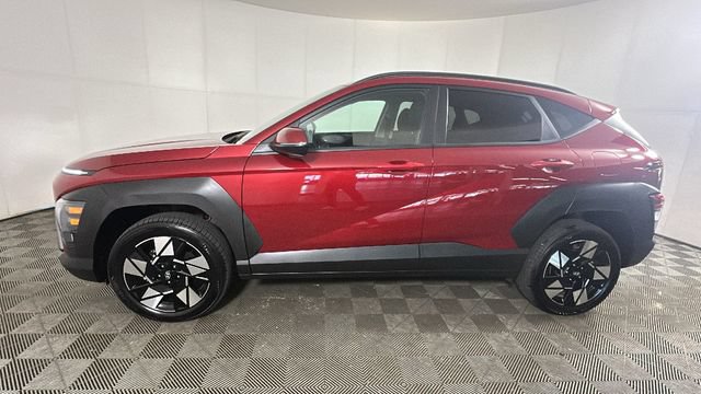 Certified 2025 Hyundai Kona SEL AWD/4WD image 5
