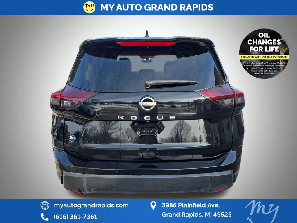 Used 2025 Nissan Rogue SV image 6