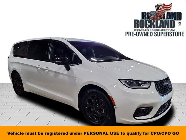 Used 2024 Chrysler Pacifica Select