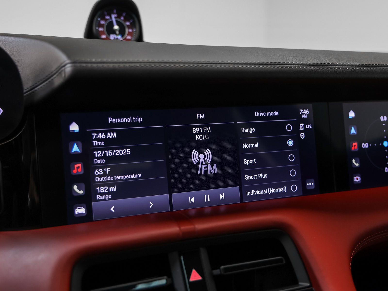 Certified 2023 Porsche Taycan image 30