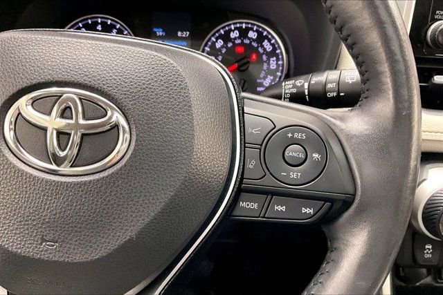 Used 2019 Toyota RAV4 XLE Premium w/ Cold Weather Package FWD image 22
