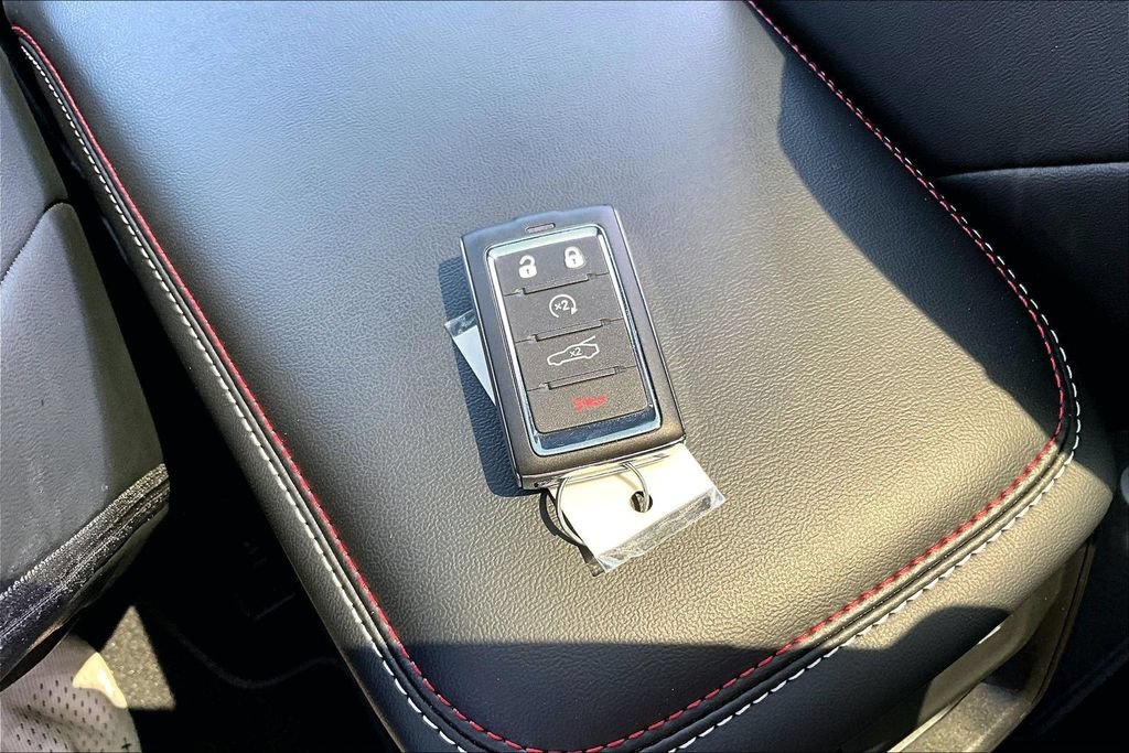 Used 2024 Dodge Charger Daytona R/T w/ Plus Group AWD/4WD image 11