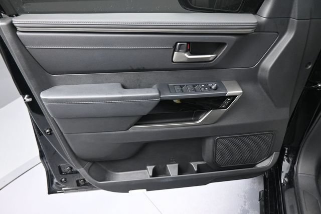 Used 2025 Toyota Tundra Limited AWD/4WD image 28