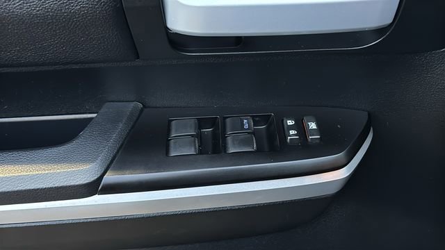 Used 2017 Toyota Tundra SR5 image 10