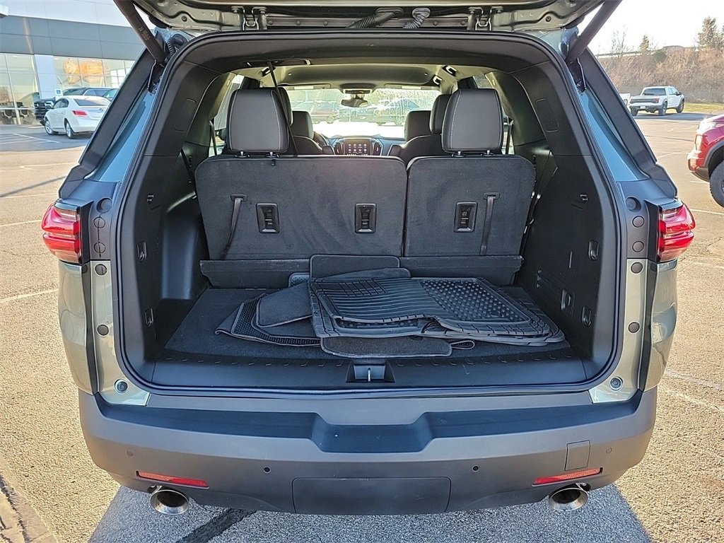 Used 2023 Chevrolet Traverse LT image 7