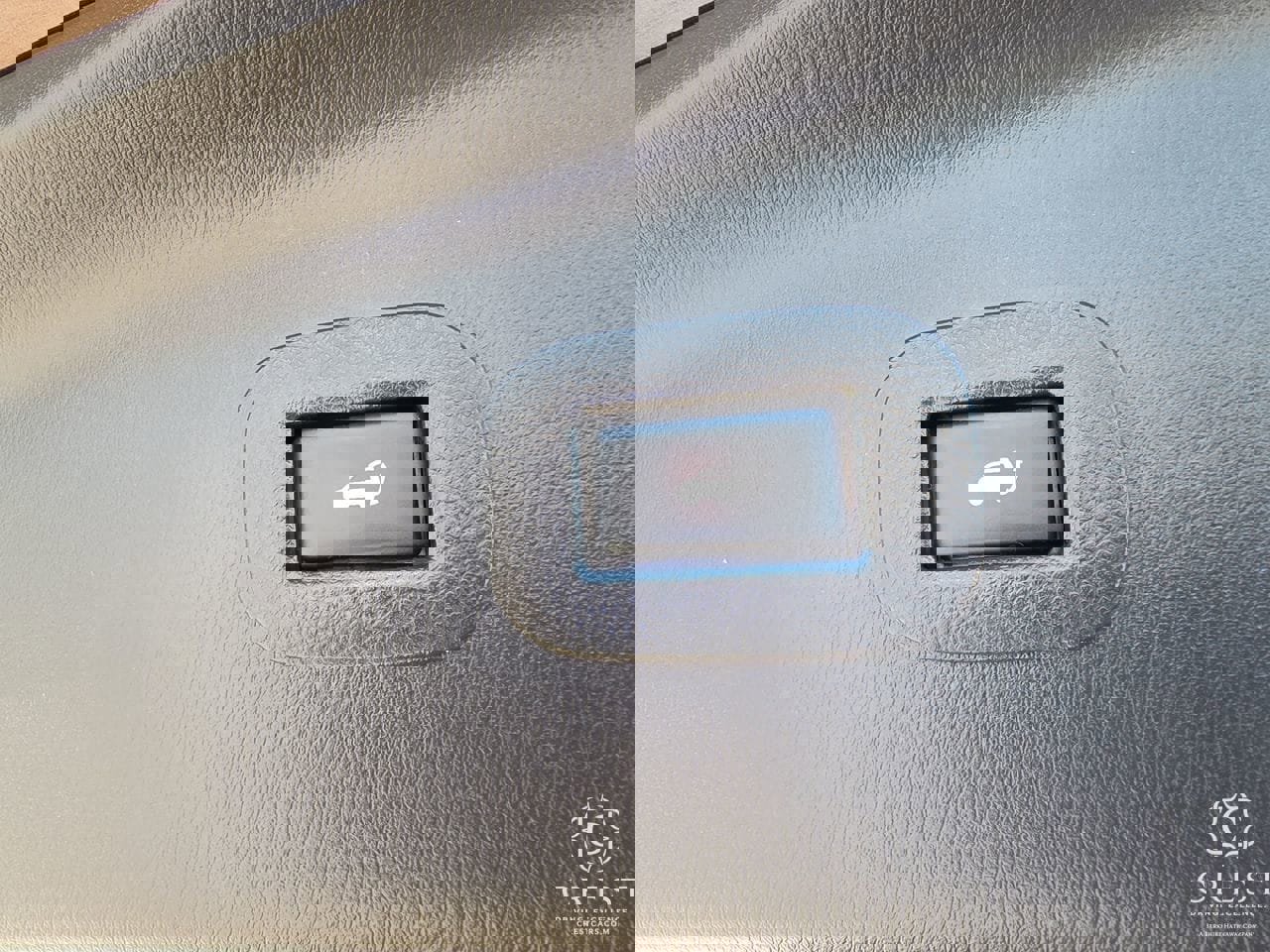 Used 2017 Nissan Armada SL image 28