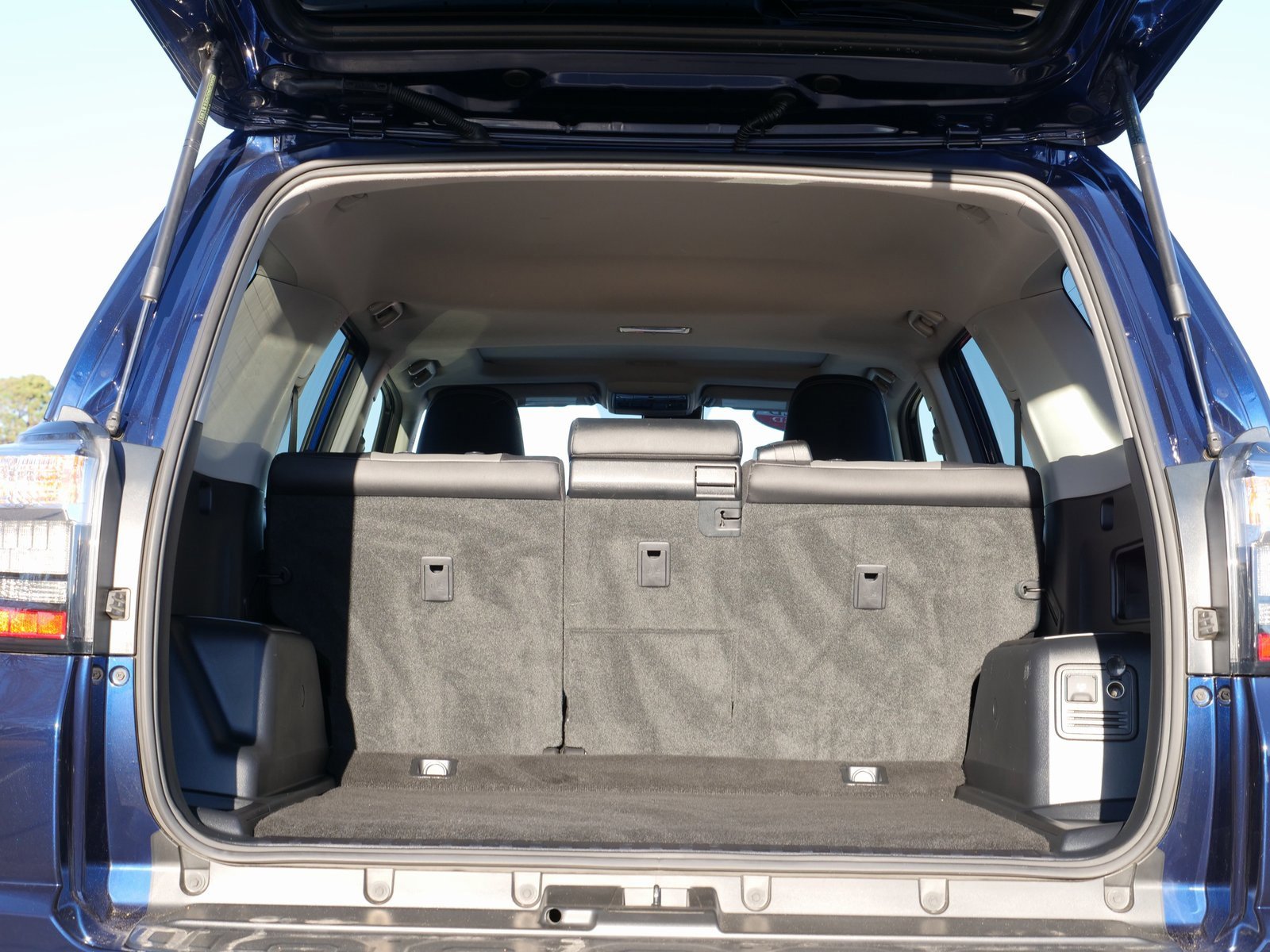 Used 2023 Toyota 4Runner SR5 Premium image 12