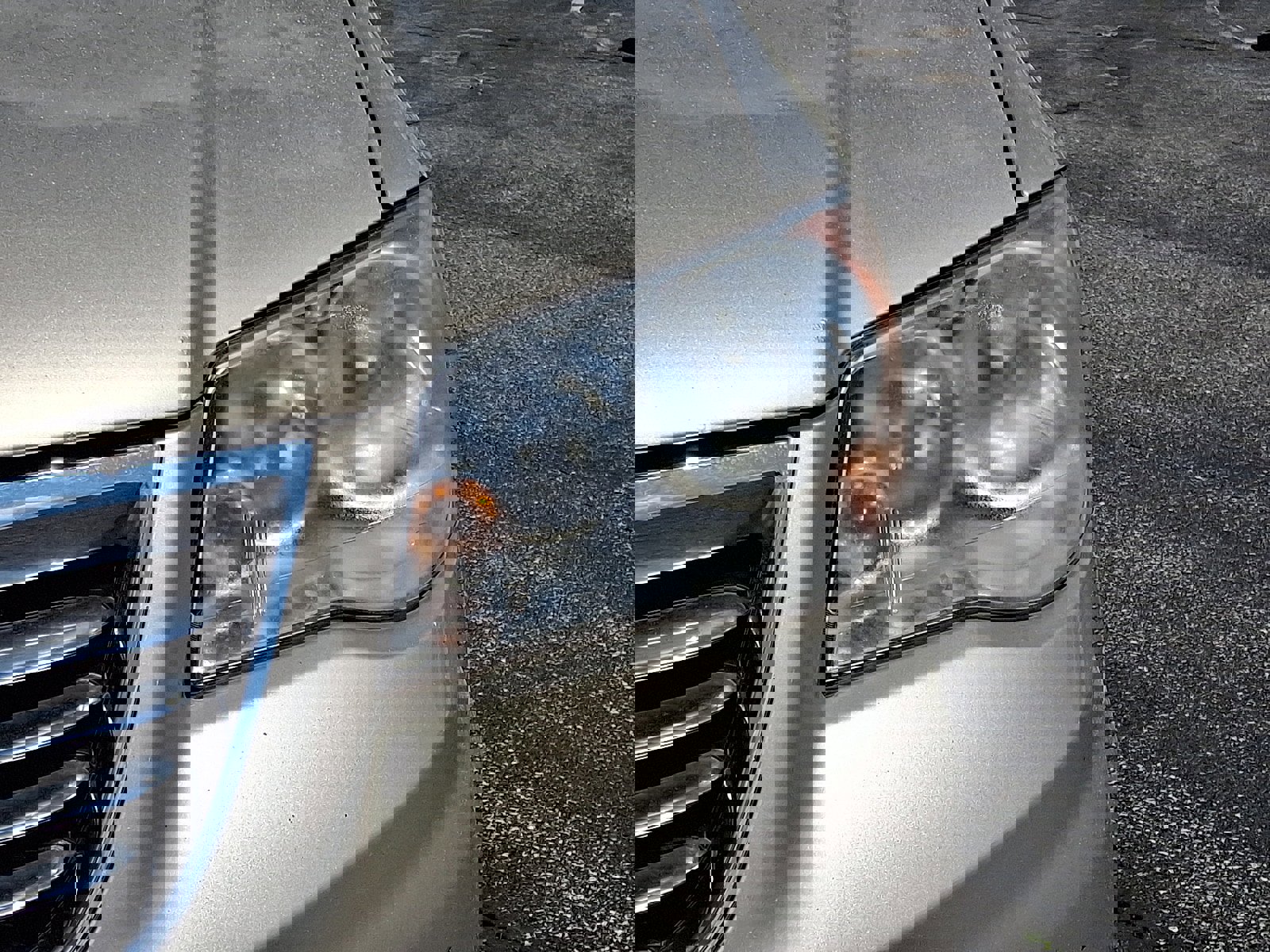 Used 2014 Chrysler Town & Country Touring image 9