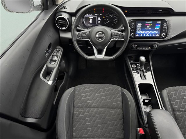 Used 2022 Nissan Kicks SV image 9