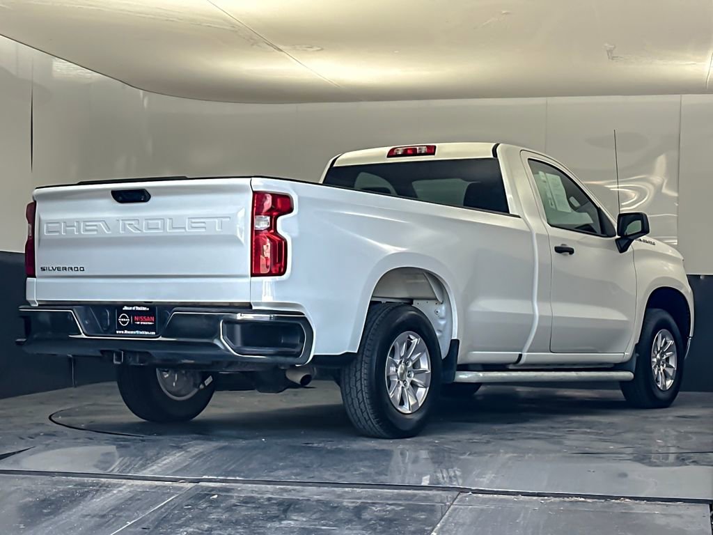 Used 2025 Chevrolet Silverado 1500 W/T image 3