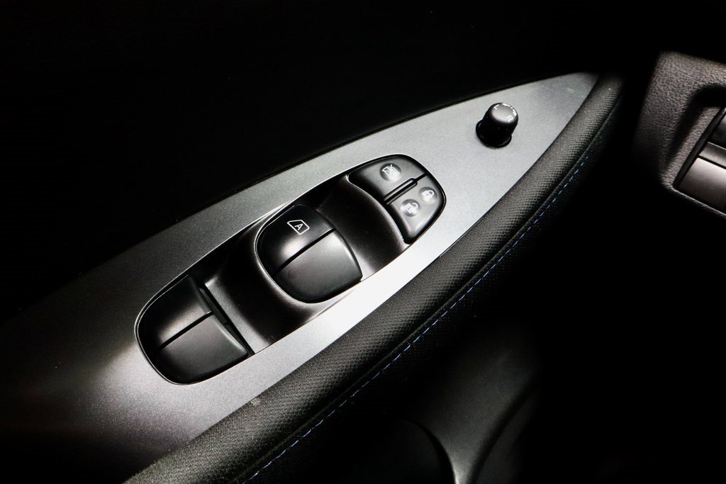 Certified 2023 Nissan Leaf S image 25