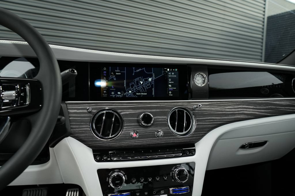 Used 2024 Rolls-Royce Spectre w/ Spectre Launch Package AWD/4WD image 27