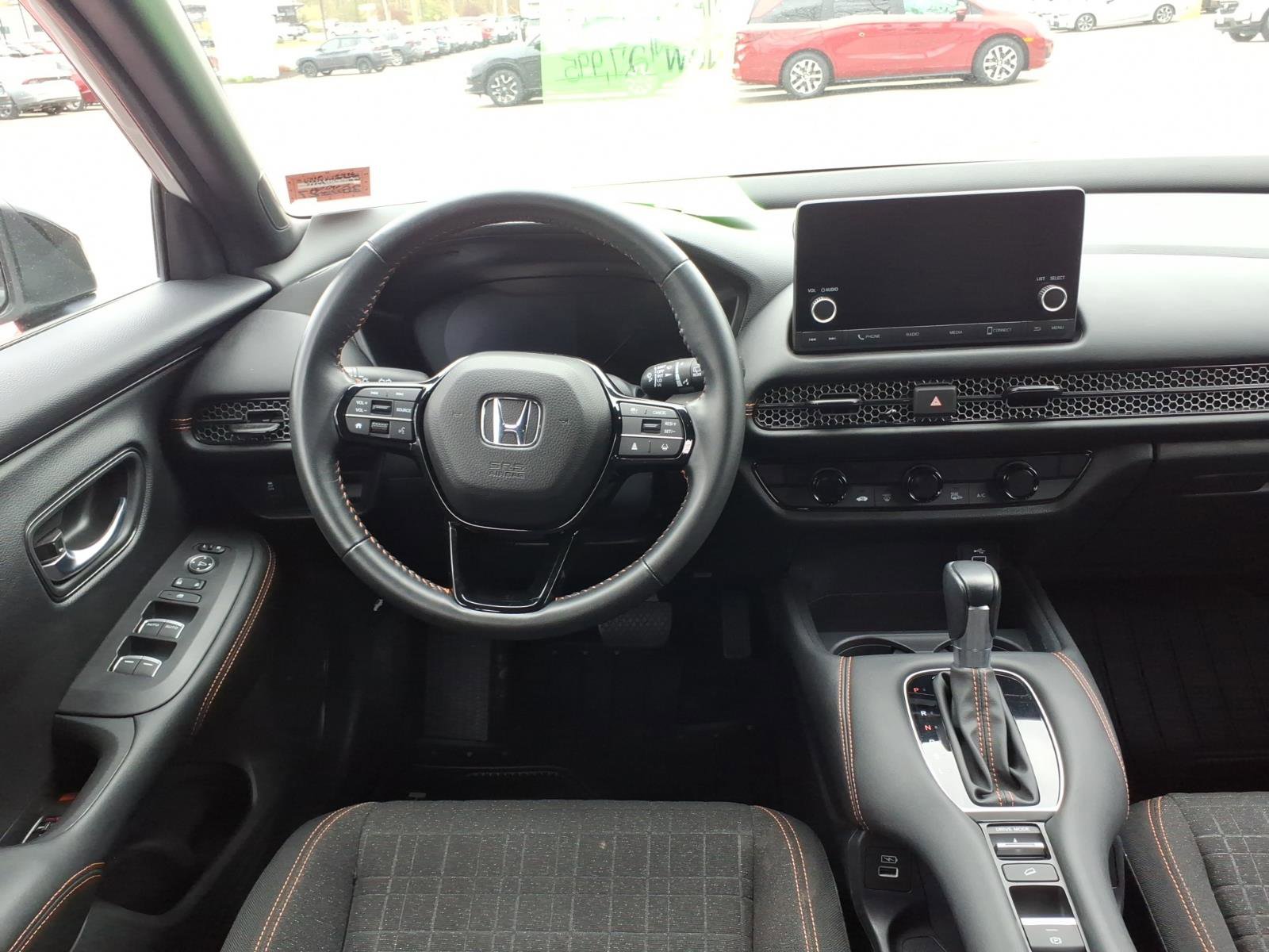 Used 2023 Honda HR-V Sport image 9