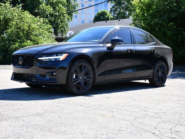 Used 2024 Volvo S60 B5 Plus FWD image 3