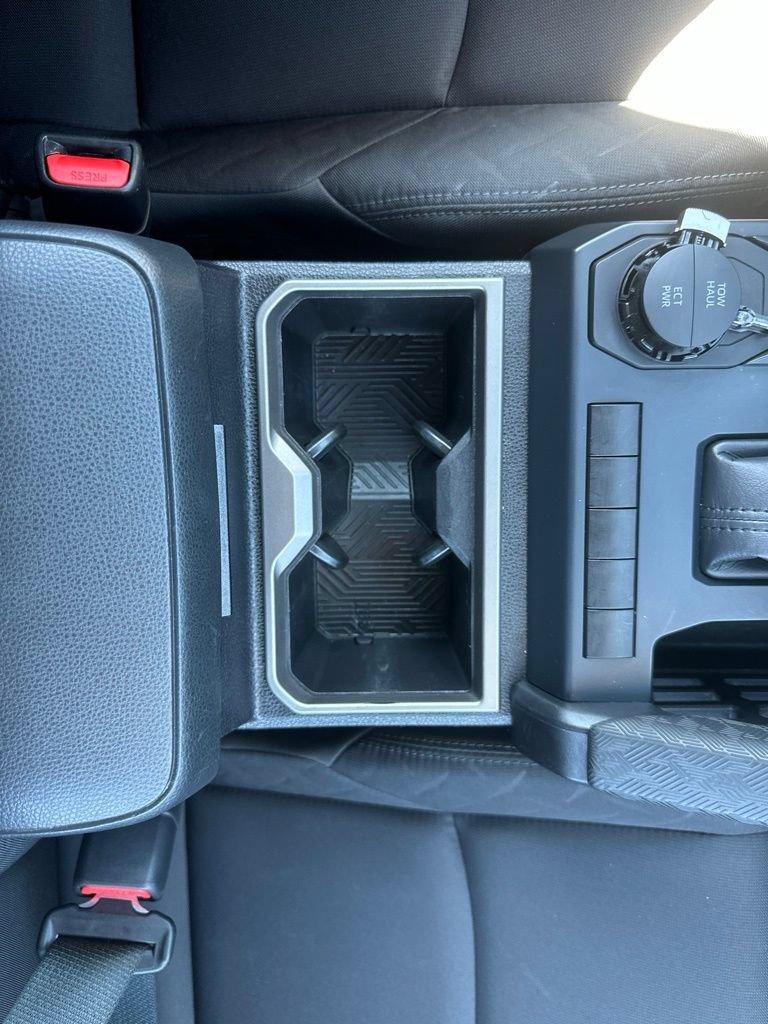Used 2025 Toyota Tacoma SR5 AWD/4WD image 7