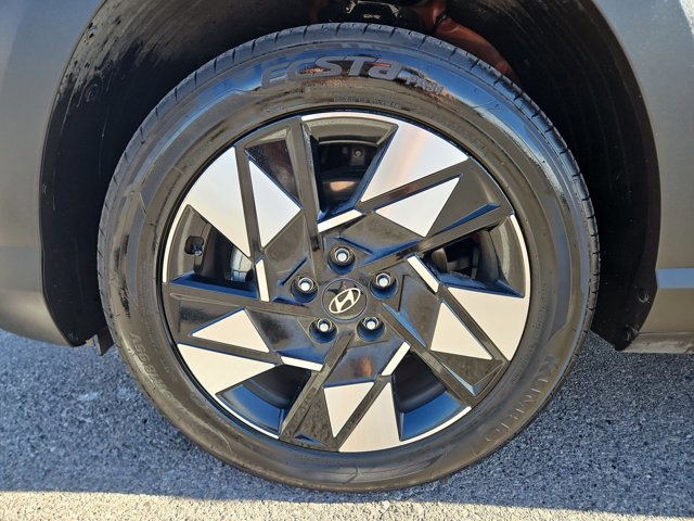 Used 2024 Hyundai Kona SEL image 23