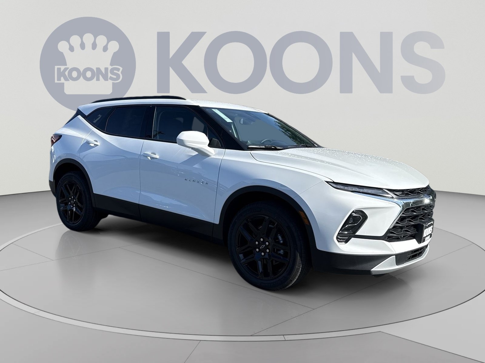 New 2026 Chevrolet Blazer LT w/ Convenience Package FWD image 2