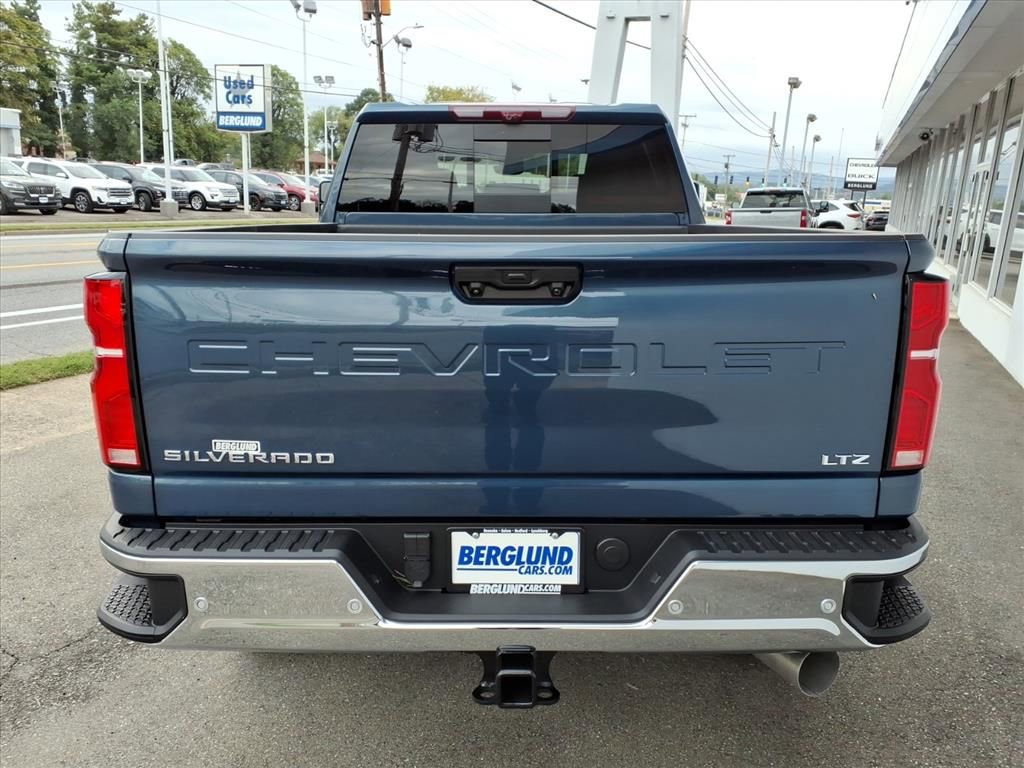 New 2025 Chevrolet Silverado 2500 LTZ w/ LTZ Premium Package image 4