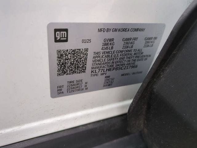 Used 2025 Chevrolet Trax LT FWD image 30