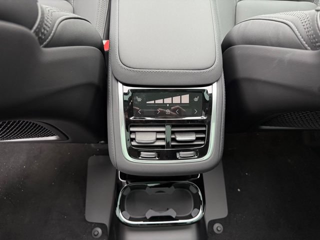 New 2026 Volvo XC90 B6 Plus w/ Protection Package Premier AWD/4WD image 28