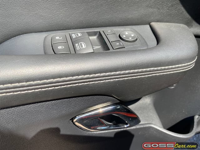 Used 2016 Dodge Challenger SRT Hellcat RWD image 23