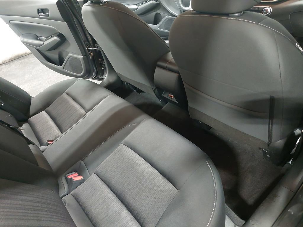 Used 2023 Nissan Altima 2.5 SV image 11